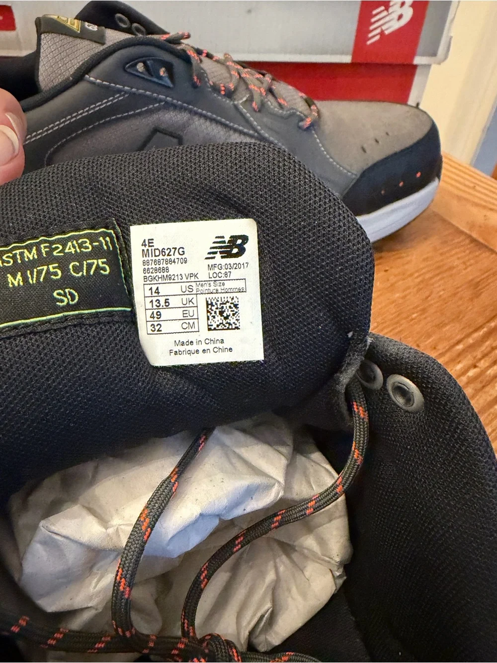 New Balance Men’s Gray and Black Athletic Walking Shoes